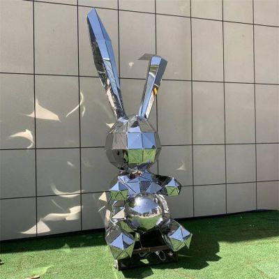 广场摆放不锈钢切面抽象兔子雕塑