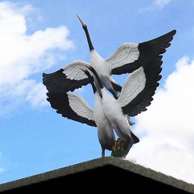 庭院玻璃钢彩绘飞翔的鹤雕塑