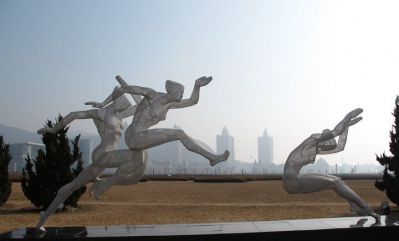 不锈钢跳远人物广场雕塑