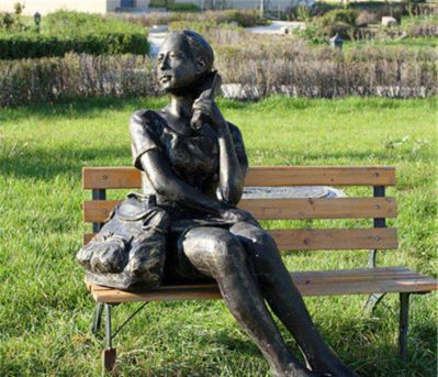 公园拿着书看远方的女孩人物座椅雕塑
