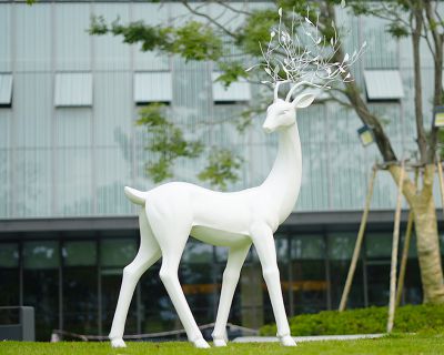 公园广场玻璃钢白色梅花鹿雕塑
