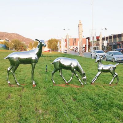街道草地摆放不锈钢镜面鹿动物雕塑