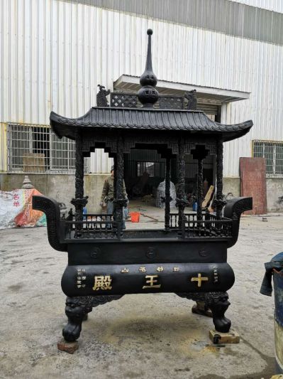 小型寺院道观铸铁烧纸香炉雕塑