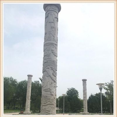 广场景区摆放石雕文化龙柱子