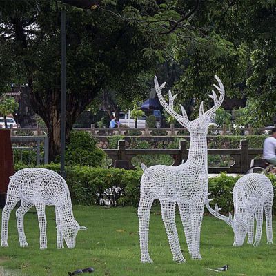 现代城市公园草坪装饰铁艺镂空动物雕塑