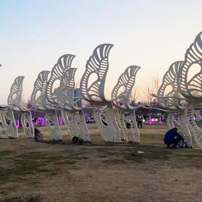 公园广场不锈钢镂空飞翔的大雁创意雕塑