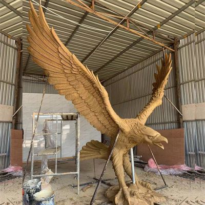 大鹏展翅，大型老鹰雕塑泥稿