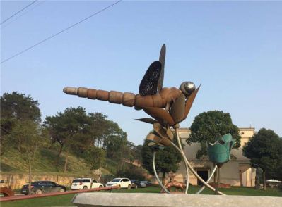 城市景区做旧大型不锈钢蜻蜓雕塑