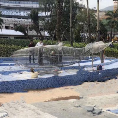 不锈钢鲸鱼雕塑 户外广场喷泉水景镂空景观