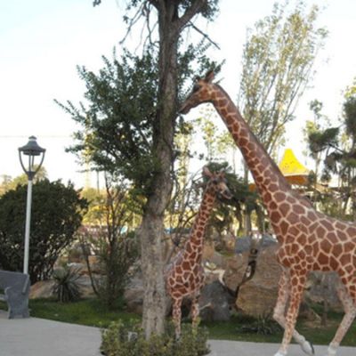 旅游园林户外大型玻璃钢仿真长颈鹿雕塑