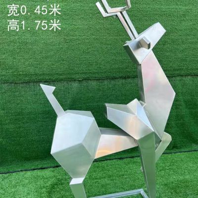 1米75高的几何块面鹿雕塑