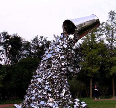 创意不锈钢公园垃圾桶雕塑