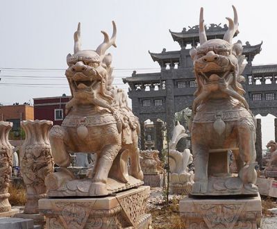 景区门口大型石雕神兽麒麟雕塑