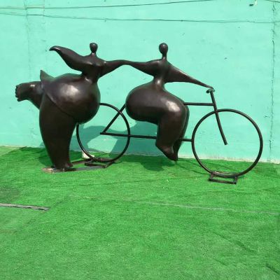 景区创意铜雕骑车的胖女孩雕塑