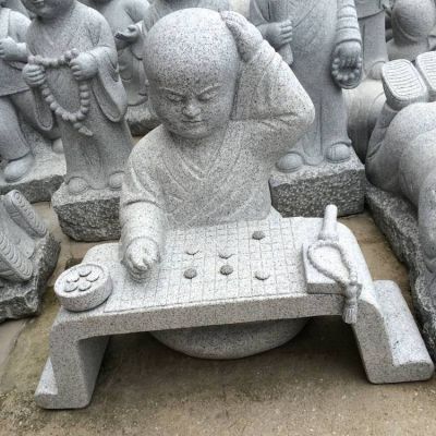 户外园林大理石石雕思考下棋的小沙弥小和尚