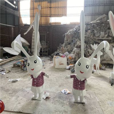 商场摆放玻璃钢彩绘两只兔子小品雕塑