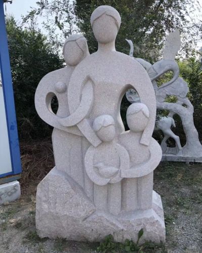 大理石石雕公园抽象一家四口人物雕塑