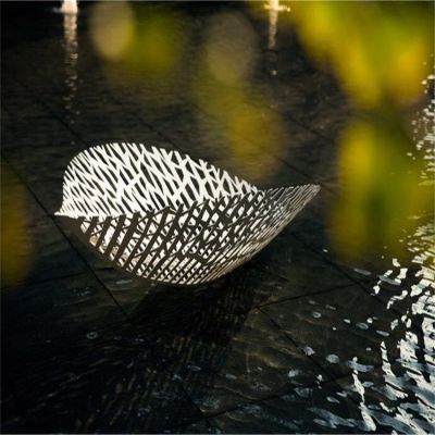 园林水景摆放不锈钢镂空树叶景观雕塑