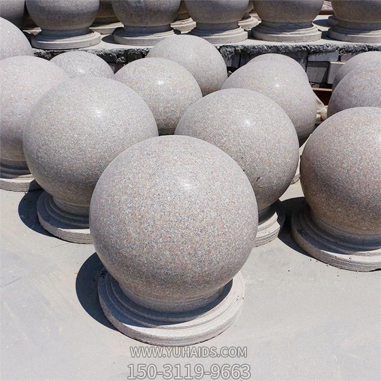 小区广场摆放天然花岗岩阻车石球雕塑