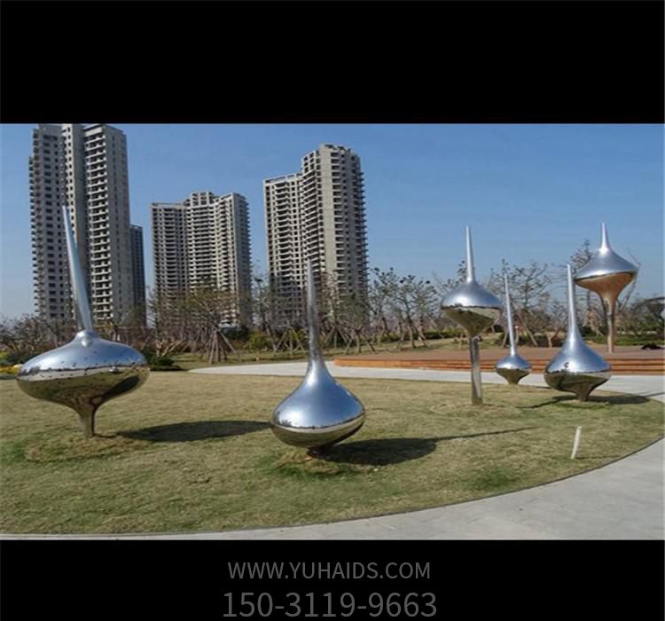 城市草坪不锈钢镜面造型各异的水滴雕塑