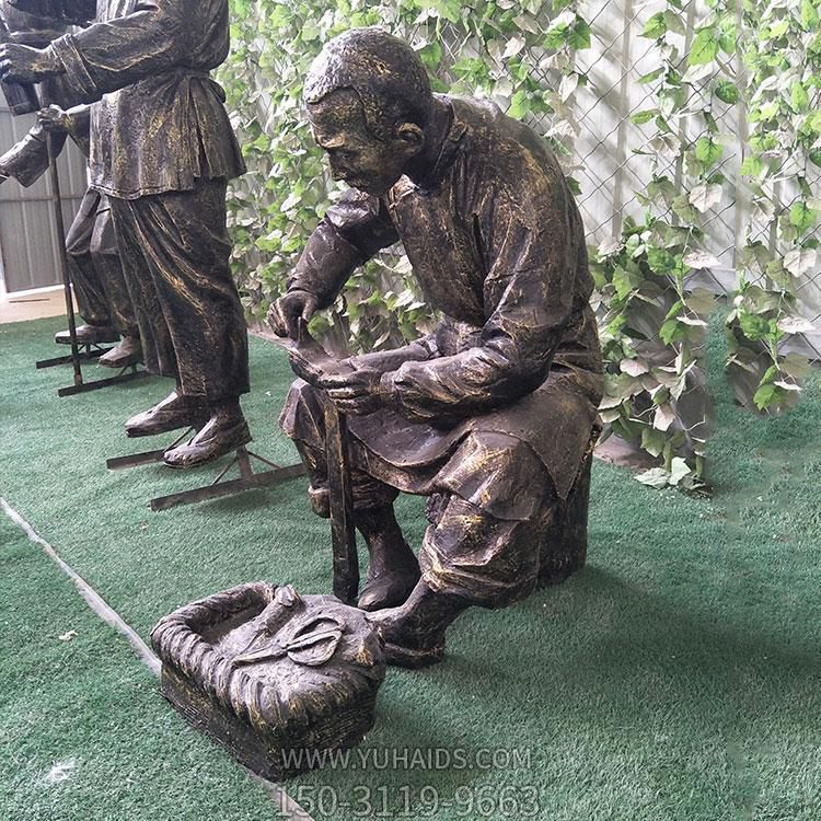 修鞋人物玻璃钢雕塑