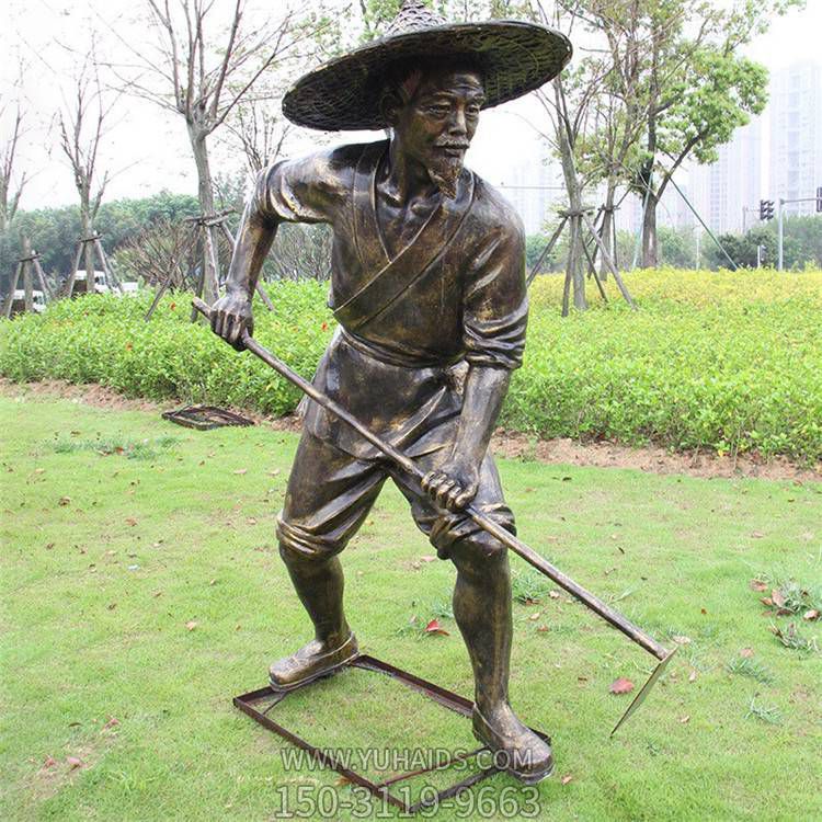 园林农耕文化摆放玻璃钢仿铜耕地农民人物雕塑