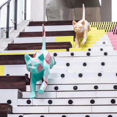 商场楼梯大型抽象不锈钢几何猫咪雕塑