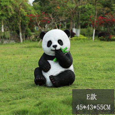 熊猫雕塑-公园海边草坪摆放小型坐地玻璃钢熊猫雕塑