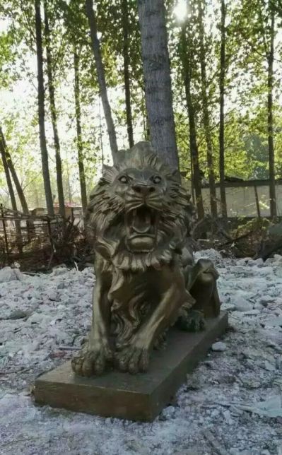 户外园林景区大型不锈钢仿铜狮子雕塑