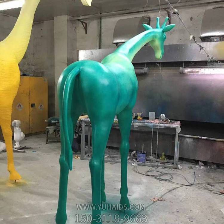 户外广场大型美陈摆件动物长颈鹿雕塑