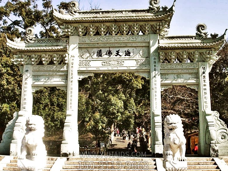 海天佛国寺庙景区门口装饰三门仿斗拱石雕牌坊雕塑