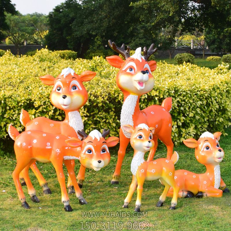 公园一家五口树脂彩绘梅花鹿雕塑