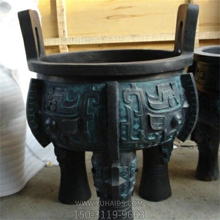 铸铁仿古寺院烧香圆形三足两耳仿铜香炉雕塑