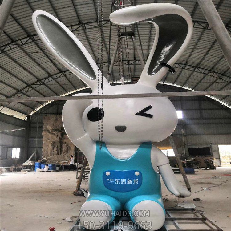 玻璃钢卡通兔子雕塑