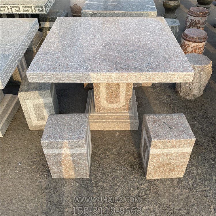 方型石桌凳雕塑
