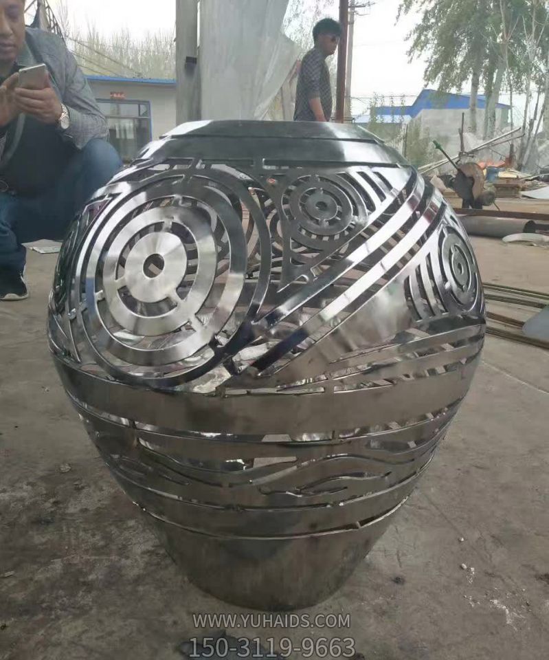 不锈钢艺术水缸不锈钢镂空景观缸雕塑