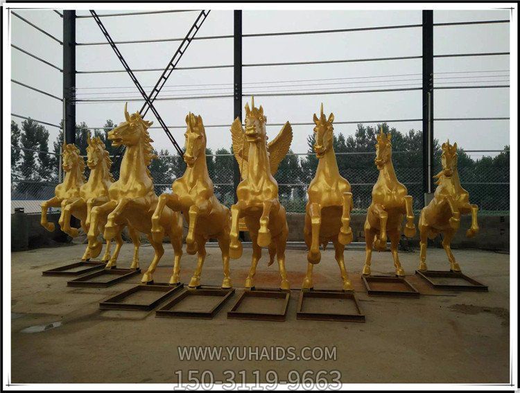 玻璃钢喷金烤漆大型动物景观飞马雕塑