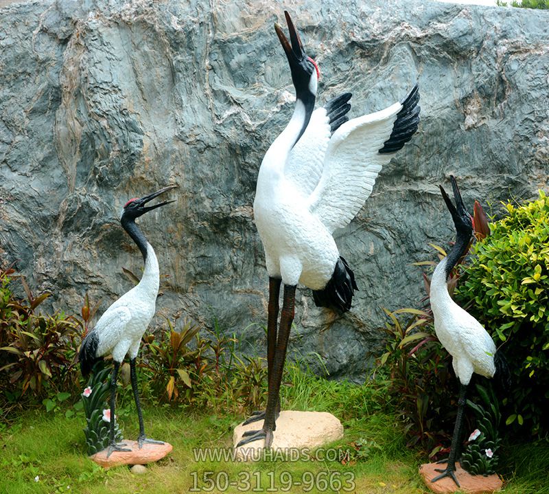 公园景区玻璃彩绘丹顶鹤雕塑