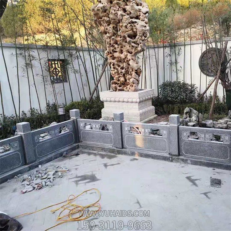 庭院青石栏板雕塑