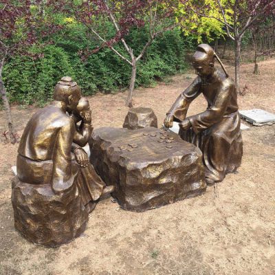 公园情景人物雕塑景观，下象棋的古代人物铜雕