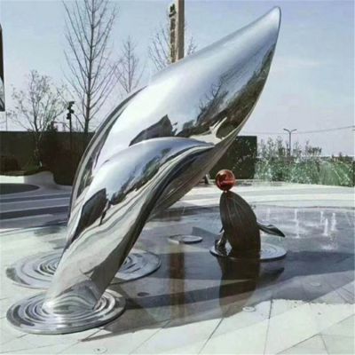广场喷泉摆放不锈钢镜面鲸鱼水景雕塑