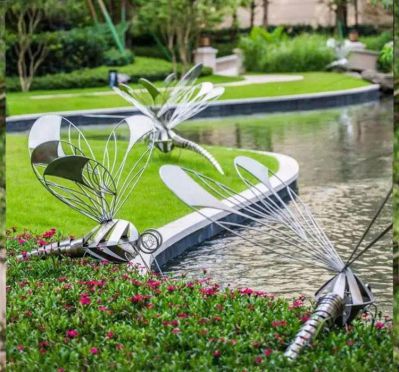 农场酒店喷泉三只仿真不锈钢蜻蜓雕塑