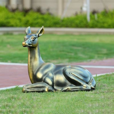 户外广场不锈钢仿铜草坪卧着的鹿雕塑