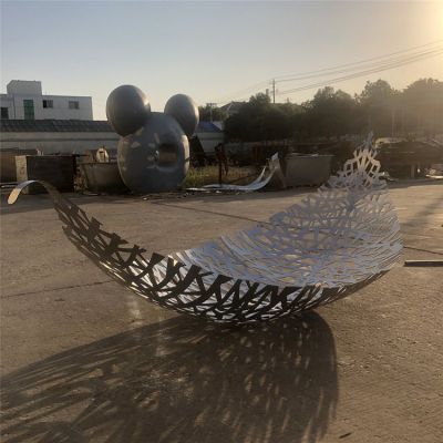 不锈钢户外景观白钢镂空树叶雕塑