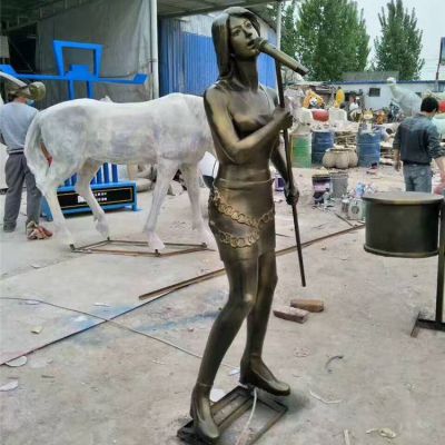 公园户外玻璃钢仿铜唱歌的女性人物景观