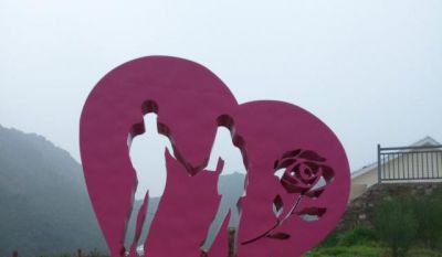 公园广场创意不锈钢抽象镂空男女拉手爱情雕塑