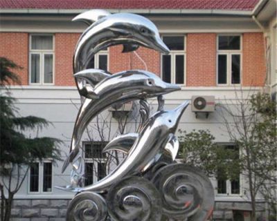 别墅三只水上跳跃的不锈钢海豚雕塑