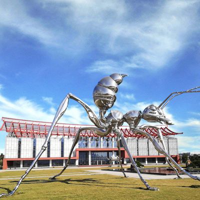 企业公园广场摆放不锈钢镜面蚂蚁雕塑