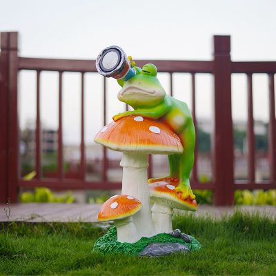 太阳能灯卡通青蛙蘑菇摆件模型幼儿园林动物照明蘑菇雕塑