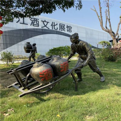 酒文化玻璃钢仿铜推酒缸民俗人物雕塑酒厂展示宣传摆件